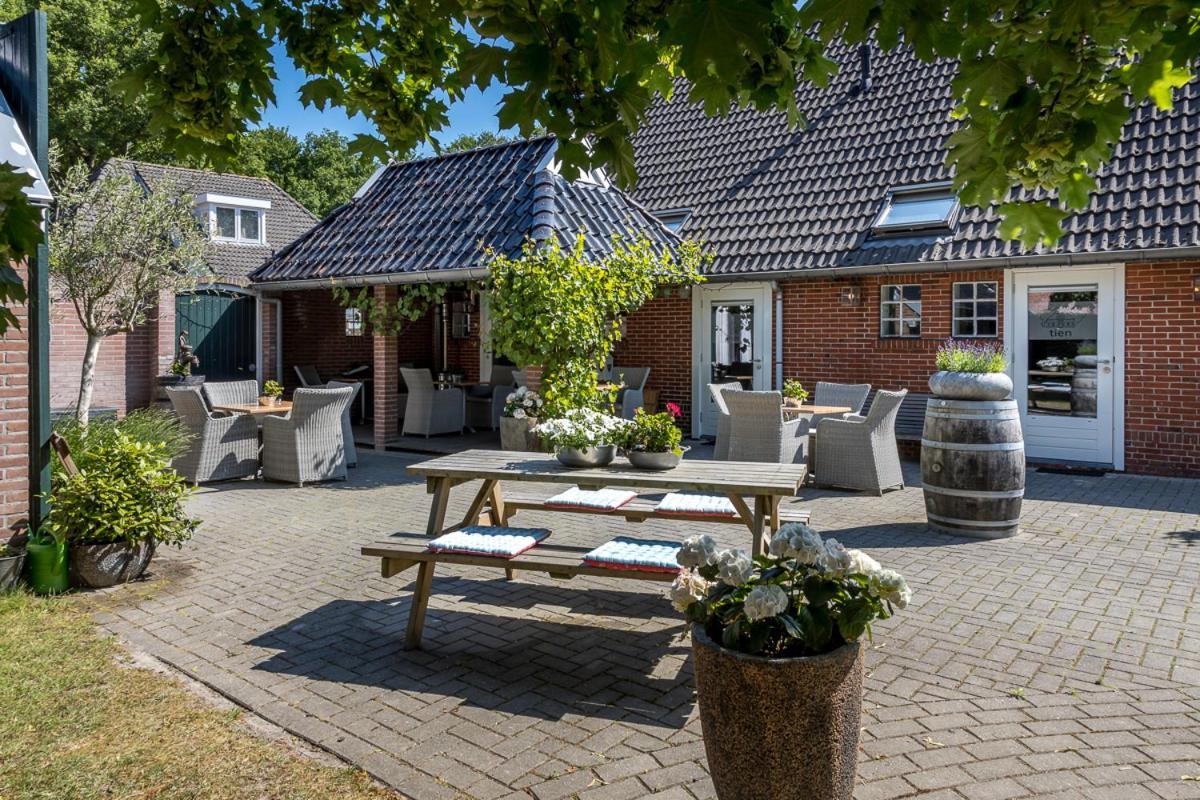 Hotel B&B Hoeve De Vredenhof Zuidlaren Exterior photo